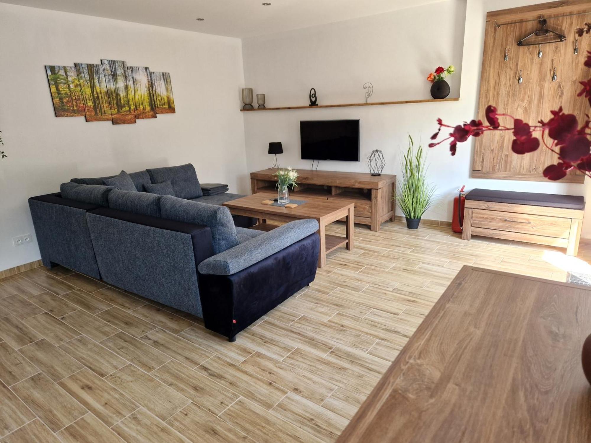 Restaurace U Mateje B&B Нове-Мєсто-под-Смркем Екстер'єр фото